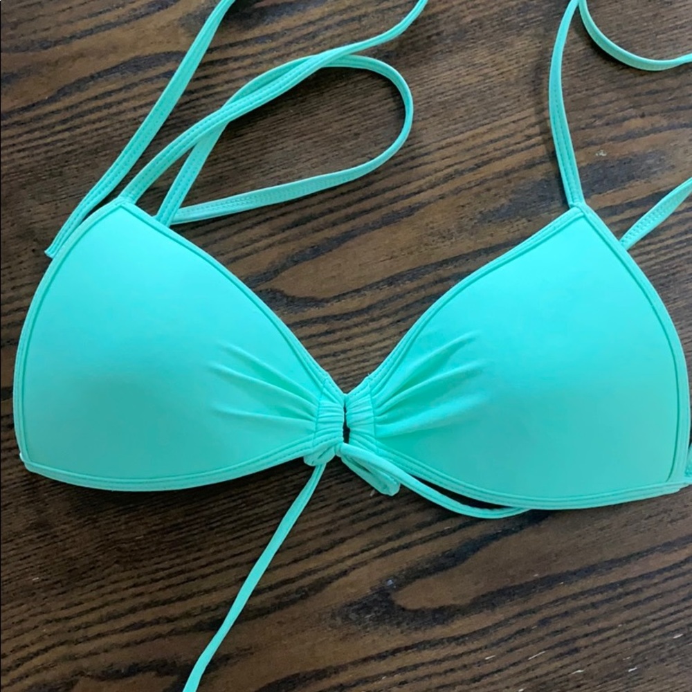 Bodyglove light green bikini top